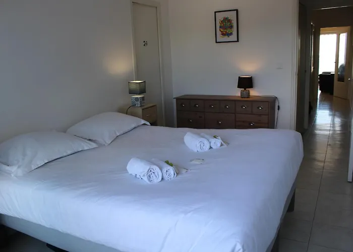 Cozy With Balcony Next To The Sea La Baule